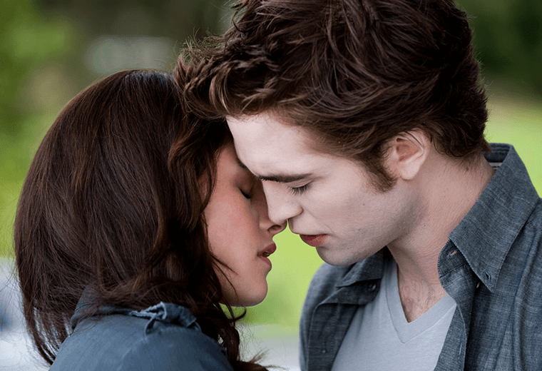 Pattinson & Stewart, as dramatic off-screen as on.