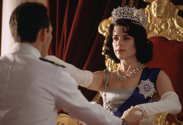 Neve’s a Killer Queen