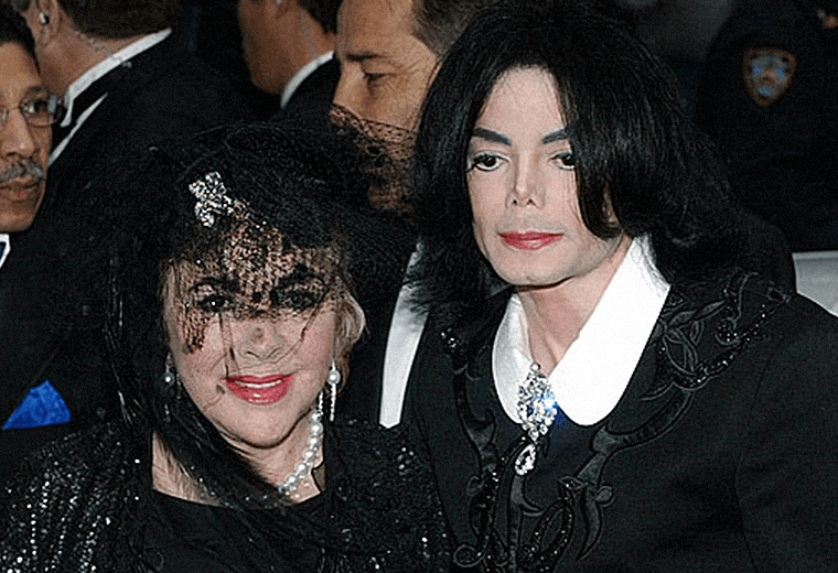 Michael Jackson proposed to Elizabeth Taylor