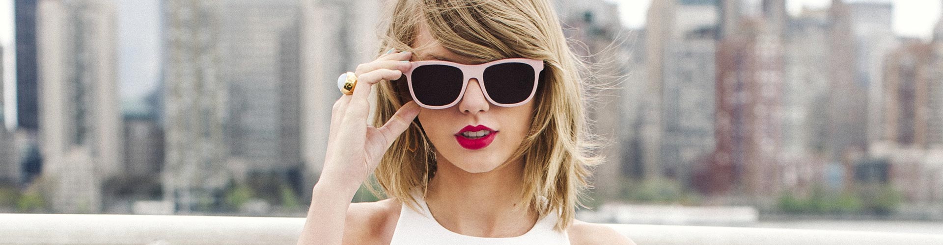 Watch Taylor's new video Out Of The Woods