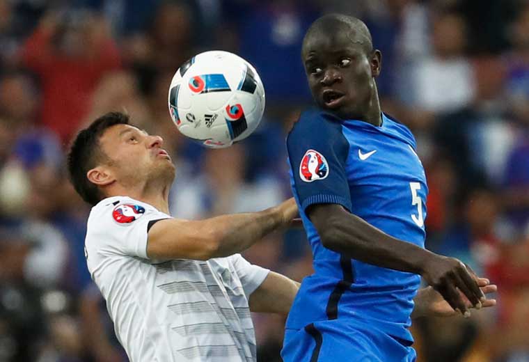 N’Golo Kante recorded the most number of interceptions in the Premier League last season (156).
