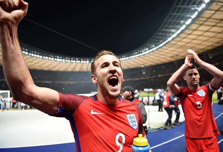 Kane’s Cruyff tribute