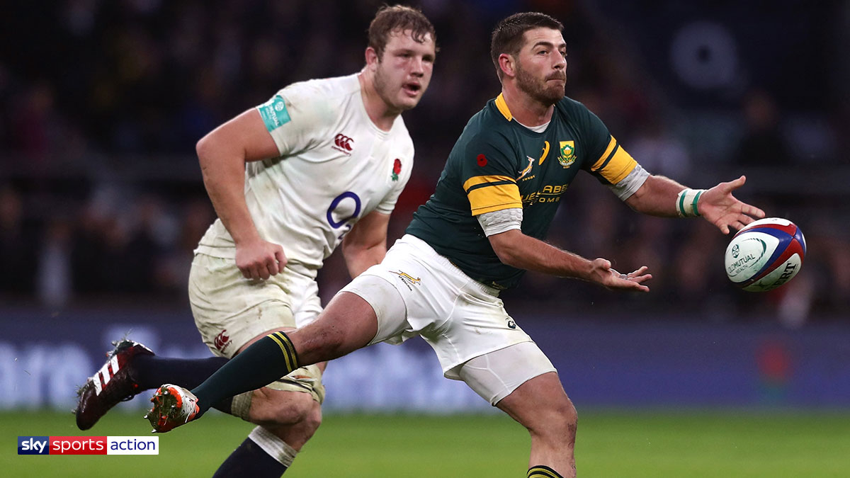 Willie le Roux playing rugby for South Africa