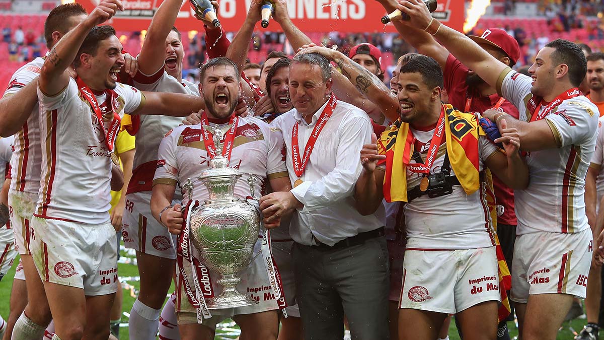 Catalans Dragons celebrate winning the 2018 Challenge Cup