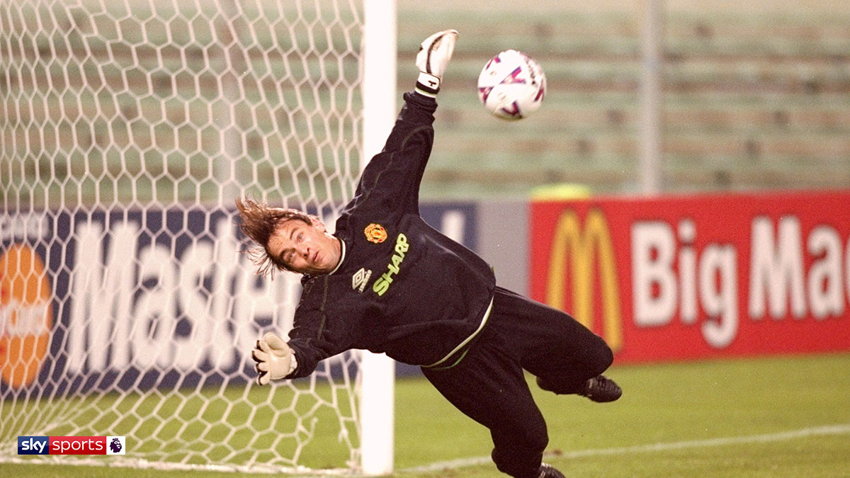 Former Manchester United goalkeeper Mark Bosnich