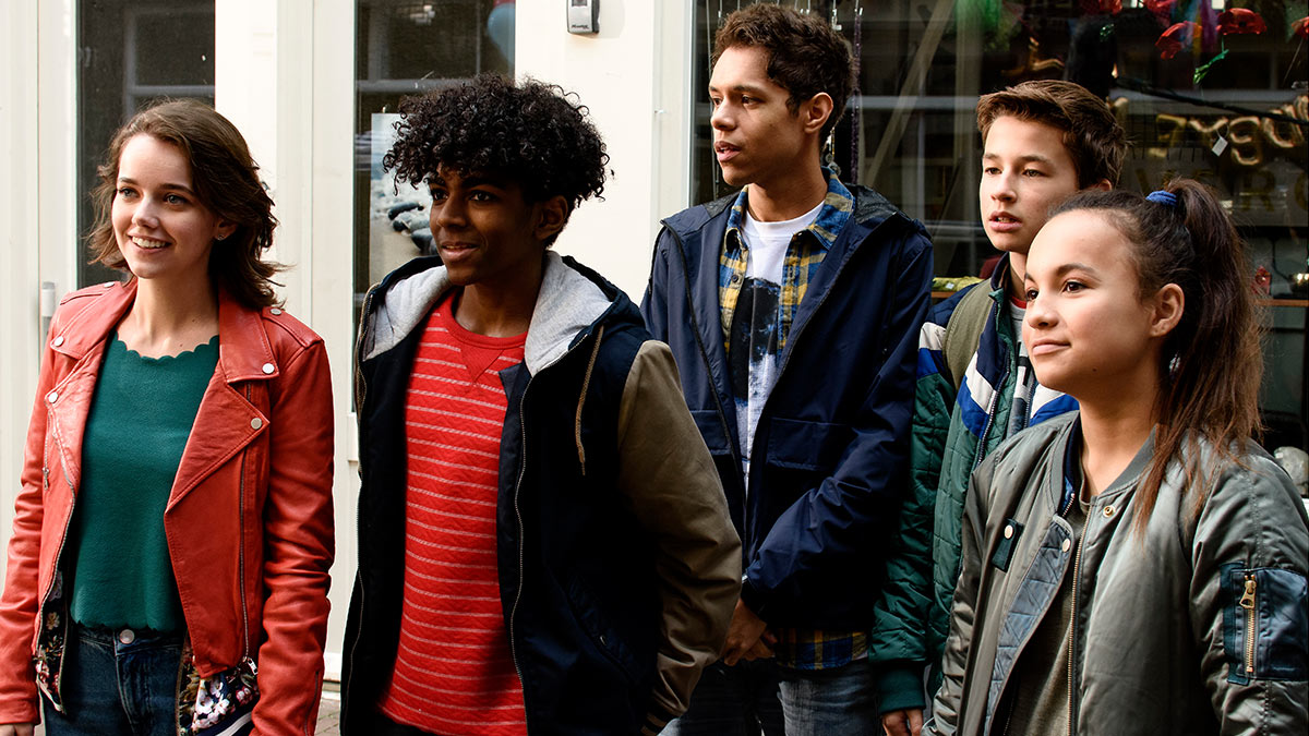 MaeMae Renfrow, Wilson Radjou-Pujalte, Stony Blyden, Daan Creyghton and Kyra Smith in Hunter Street