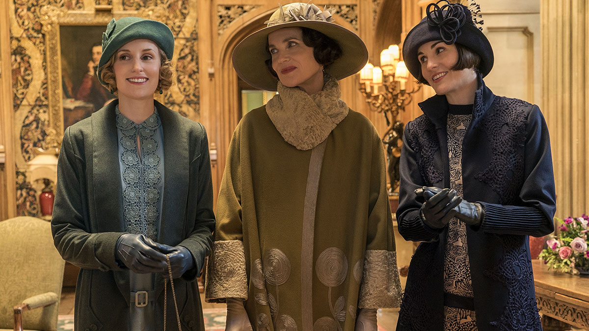 Laura Carmichael, Elizabeth McGovern and Michelle Dockery in Downton Abbey