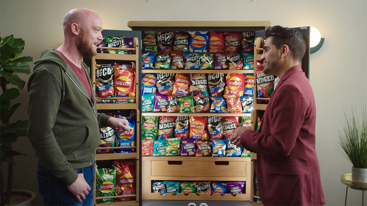 Dr Ranj and Lee examine the Cupboard of Doom in Extreme Food Phobias